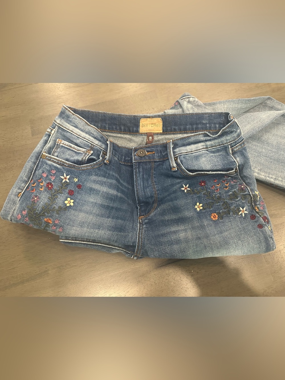 DRIFTWOOD Kelly Strawberry Blossom EMBROIDERED Jeans Size 26 - Picture 7 of 8
